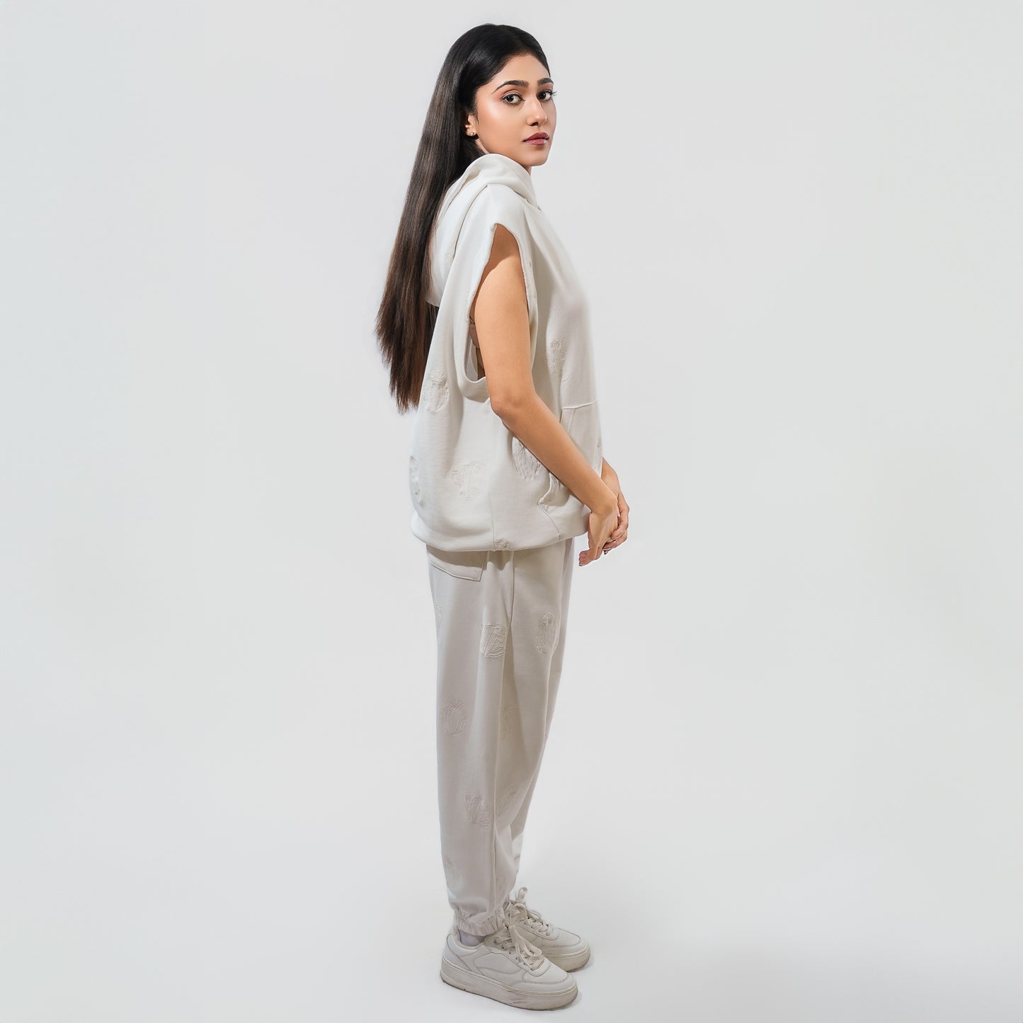 Malle Cactus Embroidered Ecru Joggers