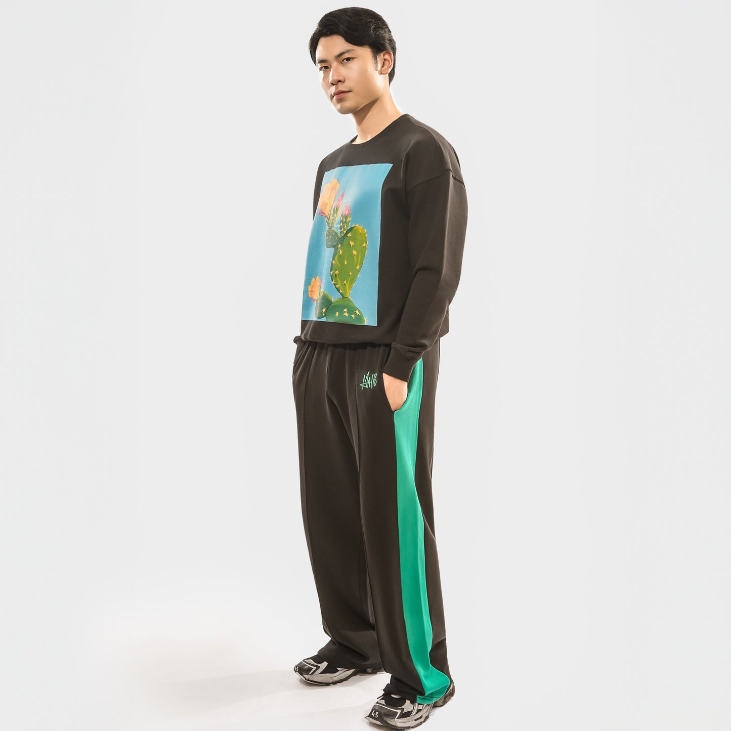 Malle Illustrated Cactus Flower Black Sweatshirt